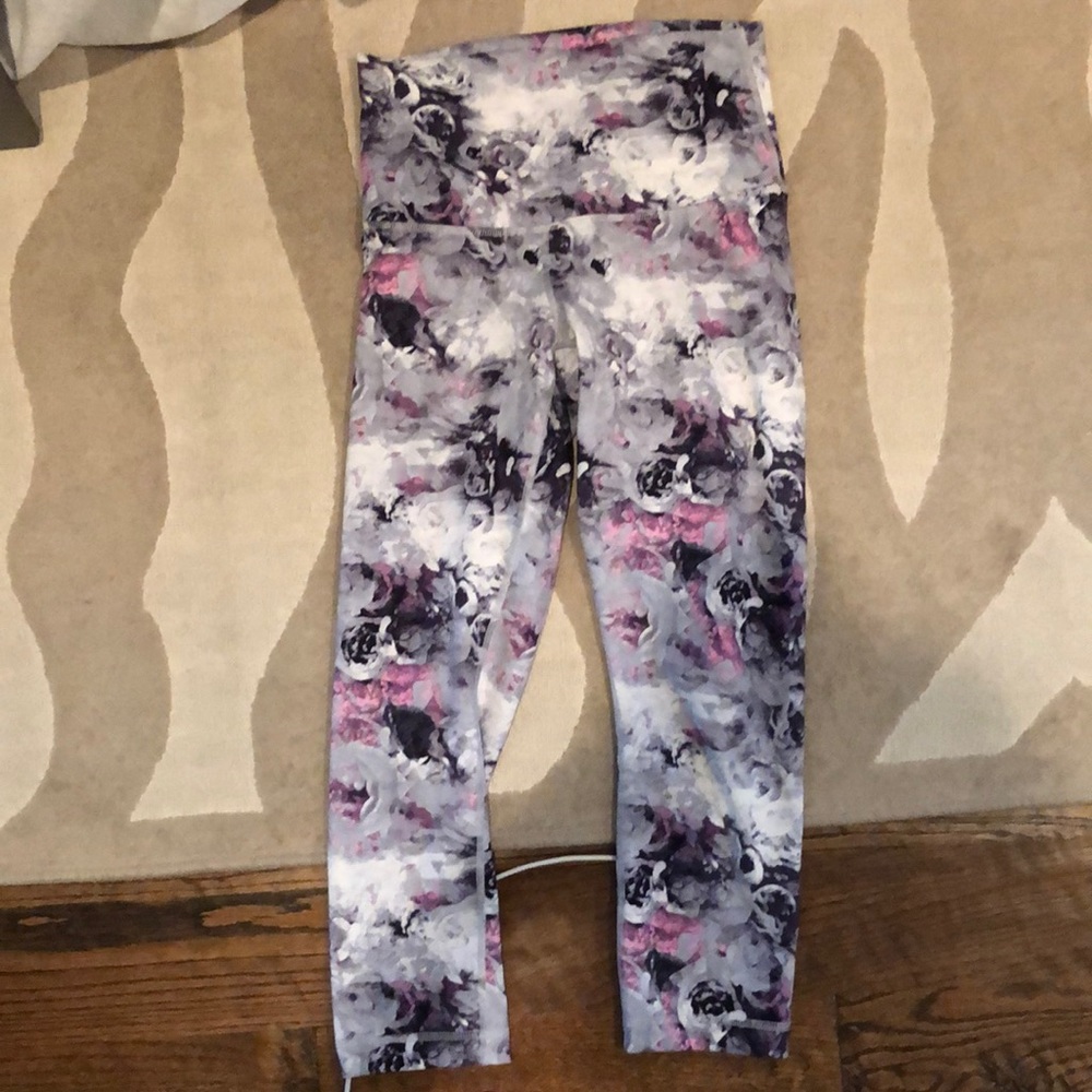 Lululemon leggings worn few times